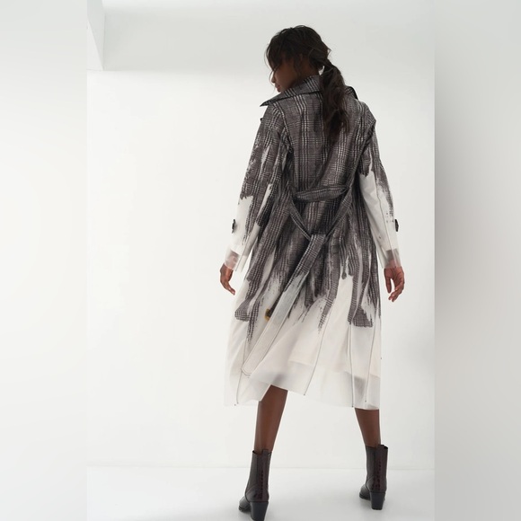 SOSKEN HAVEN - PRINTED TRANSPARENT TRENCH COAT - Picture 3 of 8